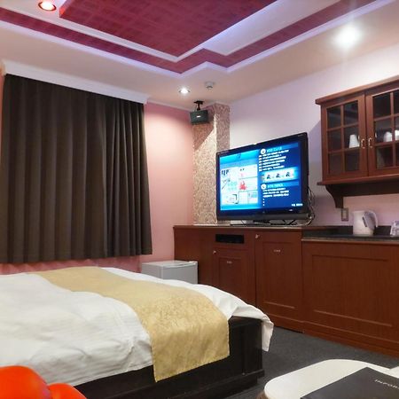 Noah Grande (Adults Only) Hotel Osaka Exterior photo