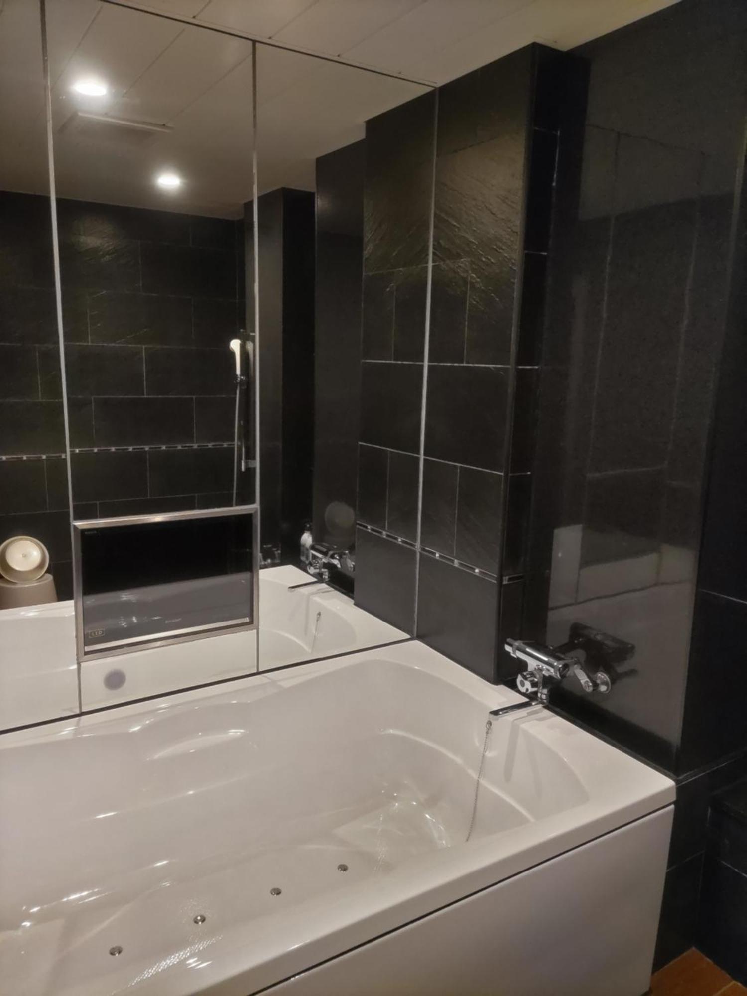 Noah Grande (Adults Only) Hotel Osaka Exterior photo